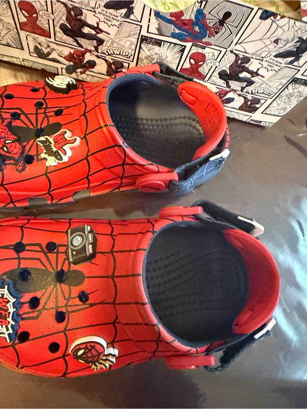MARVEL Spider-Man Kids Crocs 1 - Picture 6 of 6